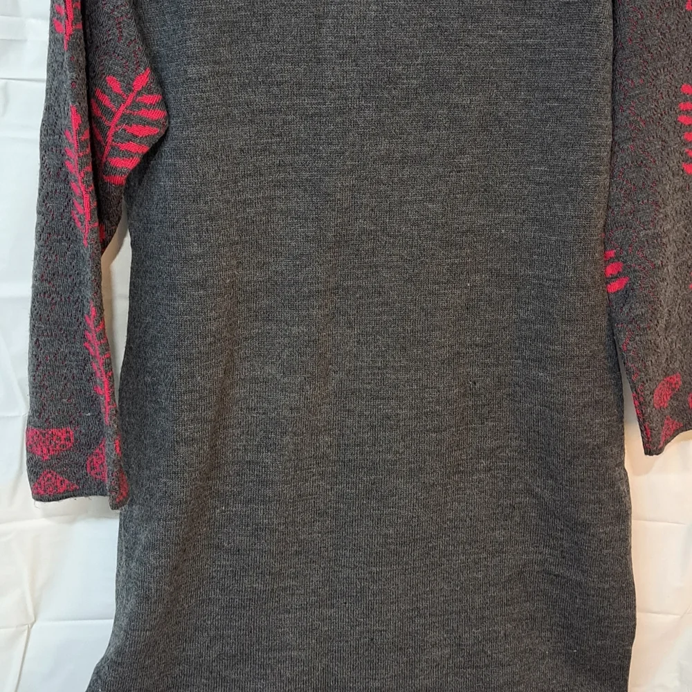 Red Maple Women's Sweater Dress Midi Length Jewel Button XXL Gray Leaves 3D - Picture 8 of 11